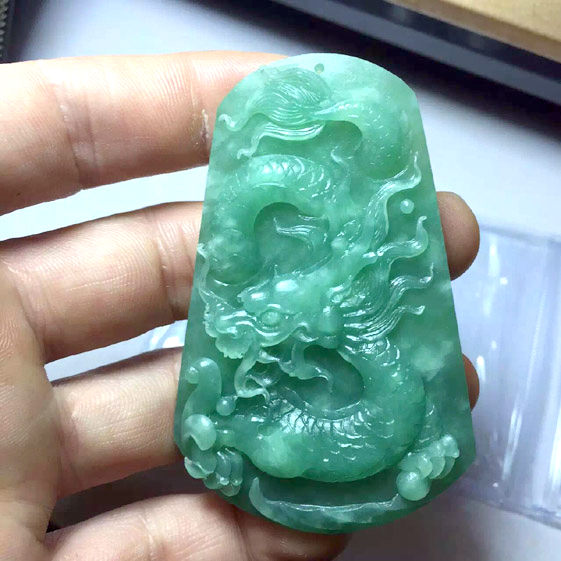 濮玉飞 玉雕作品:龙